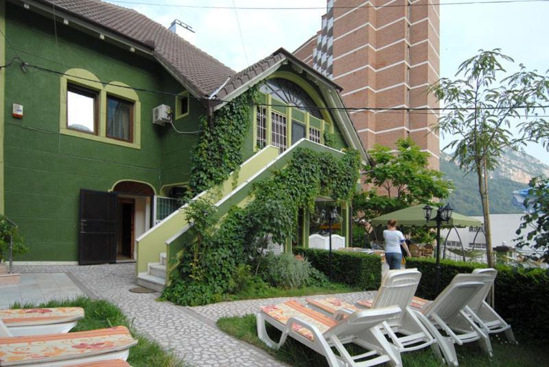 Villa Hera Baile Herculane Bagian luar foto