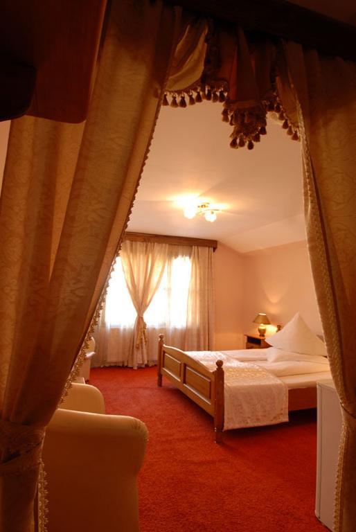 Villa Hera Baile Herculane Ruang foto