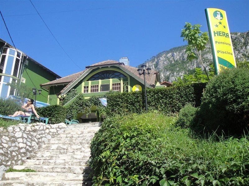 Villa Hera Baile Herculane Bagian luar foto